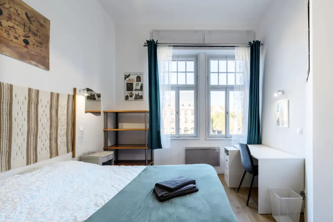 La Pépite Place Mondon Pour Voir Le Pape Du Balcon