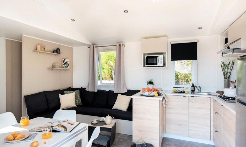 Flower Camping Saint Lambert *** - Millau - 47