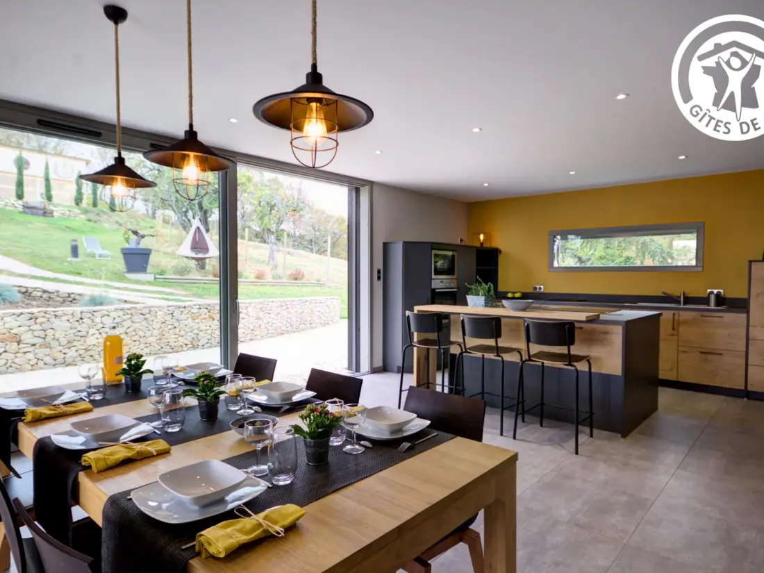 Maison de Vacances MONTBRISON 2