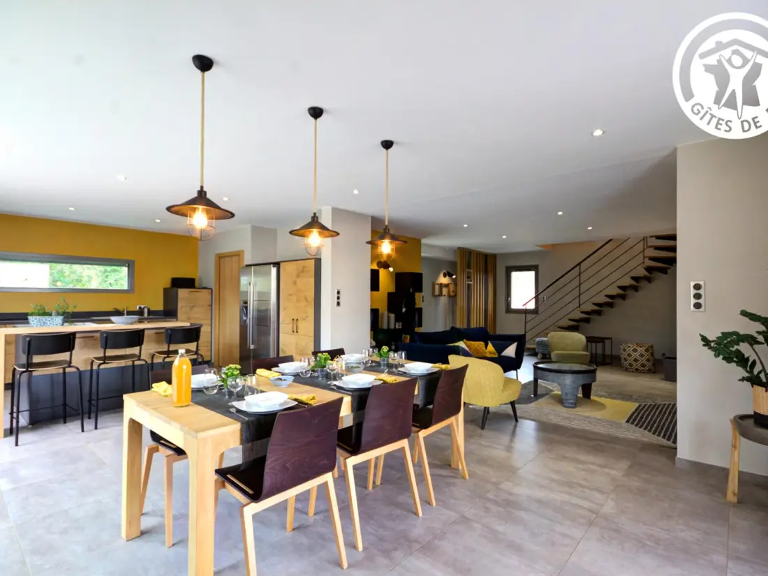 Maison de Vacances MONTBRISON 2