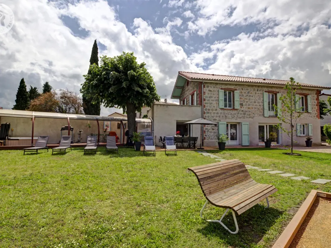 Maison de Vacances MONTBRISON 3