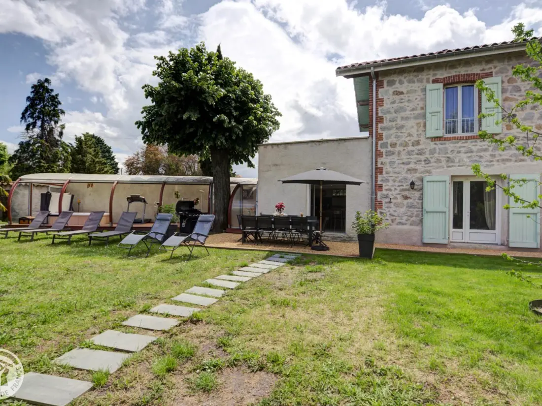 Maison de Vacances MONTBRISON 3