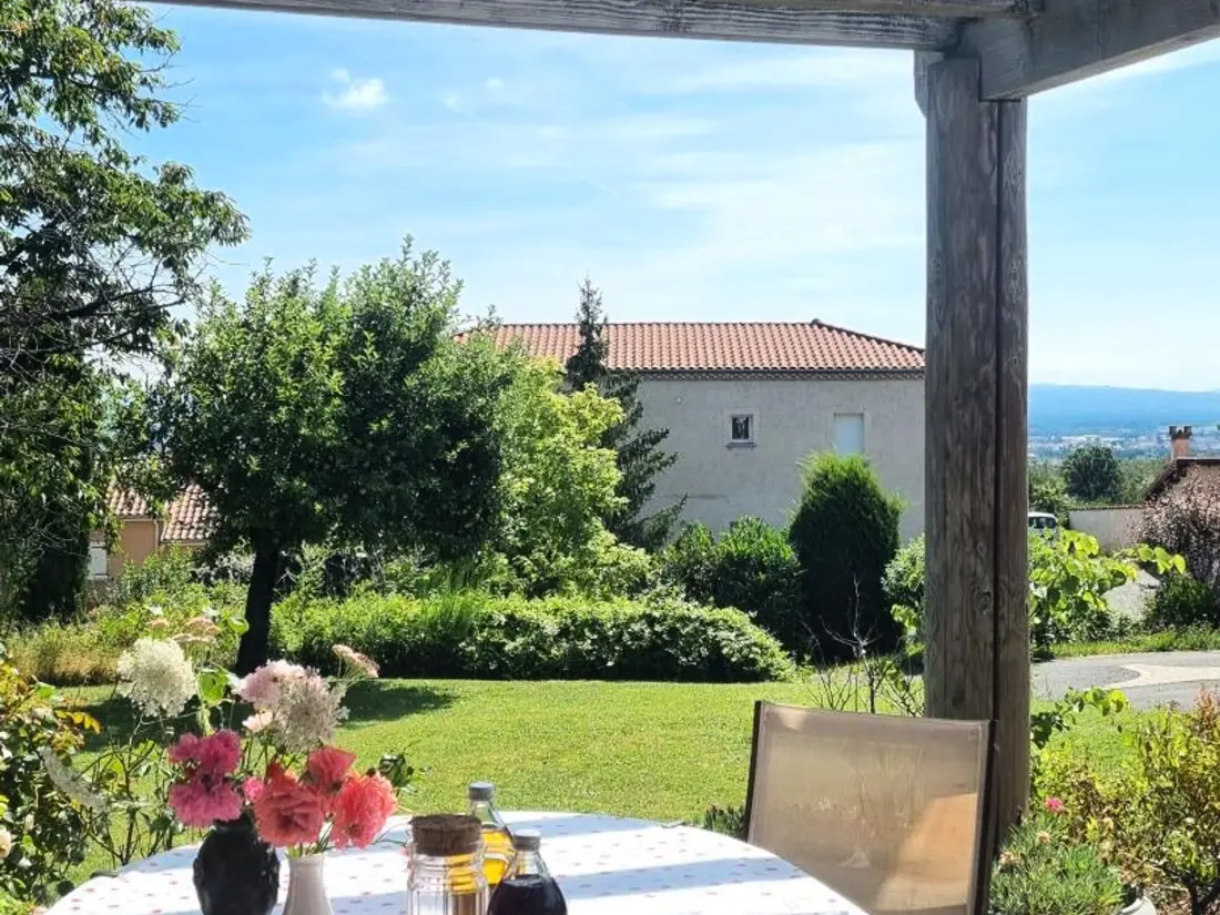 Maison de Vacances MONTBRISON 4