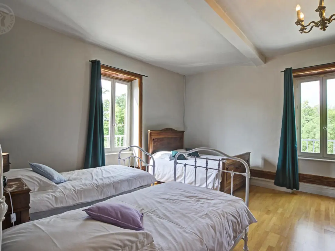 Maison de Vacances MORNAND-EN-FOREZ
