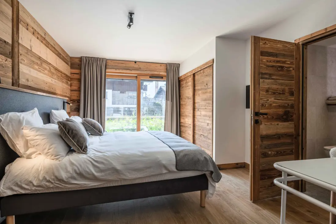 Chalet Crystal