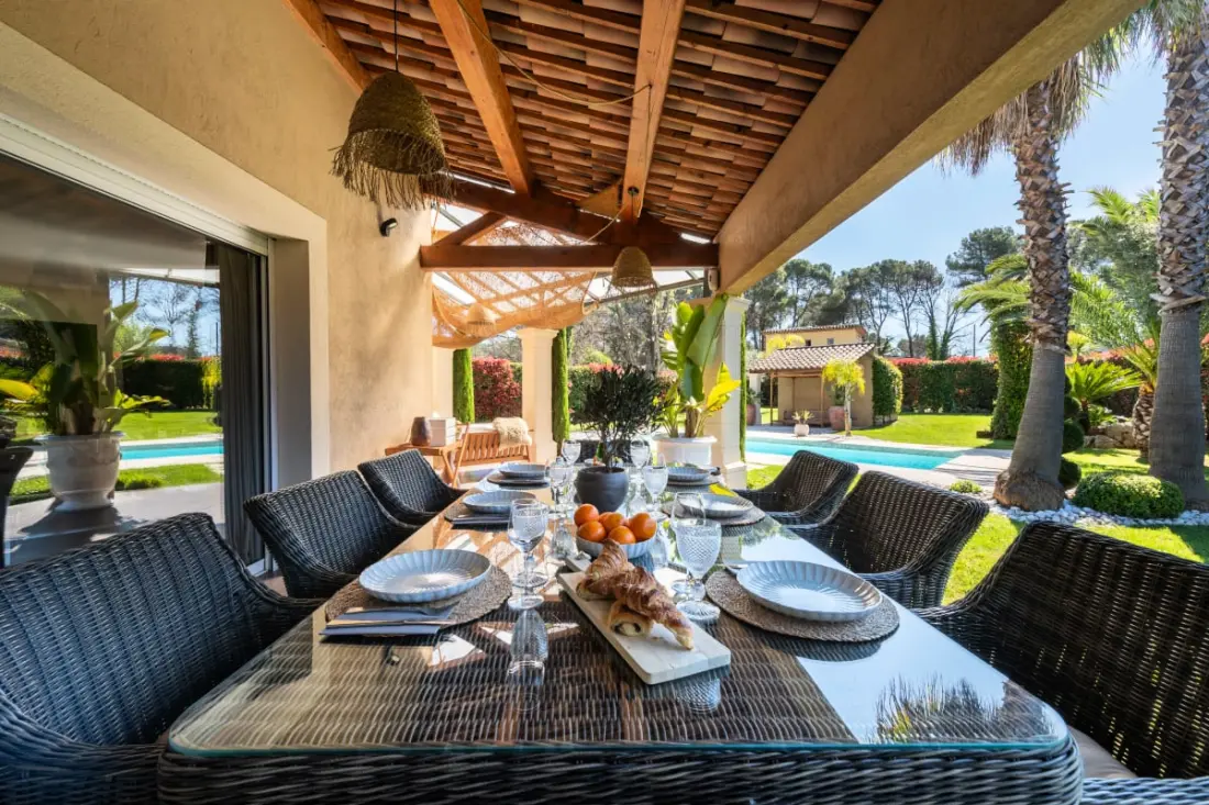 Résidence Villa 205m² Piscine Chauffée – Proche Cannes