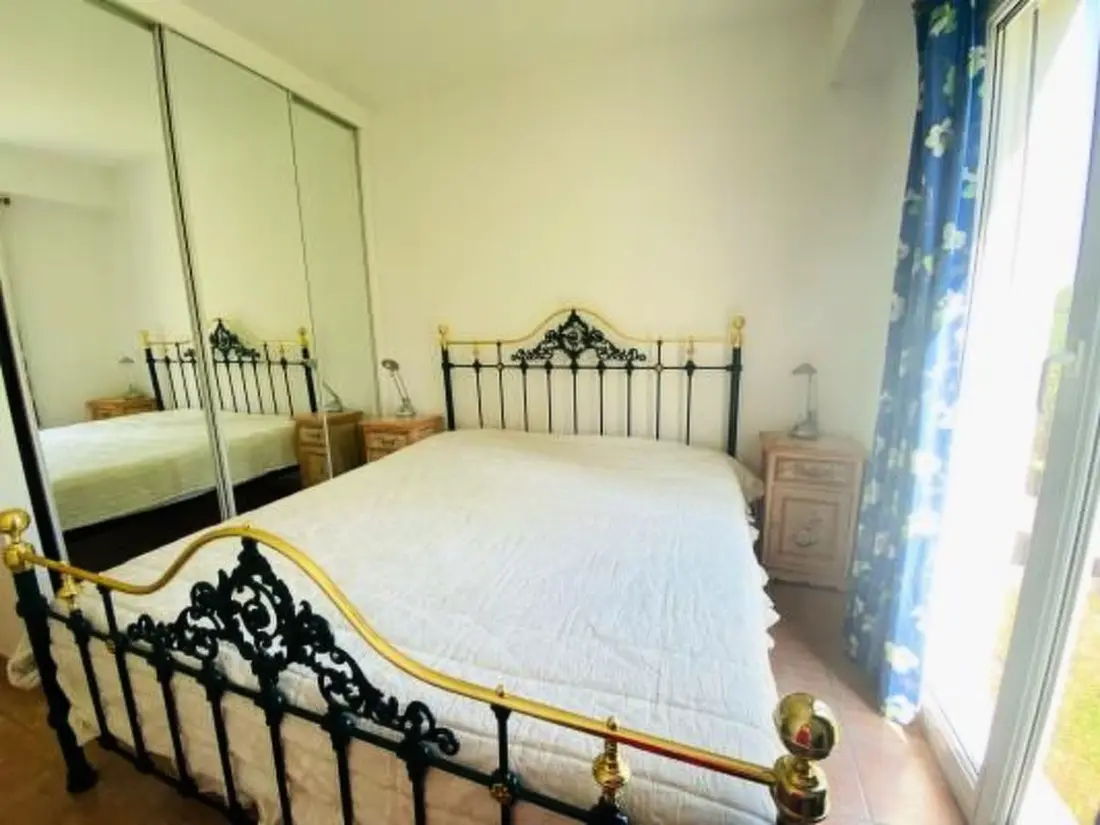 Résidence Moderne Wohnung in Mougins mit eigenem Garten