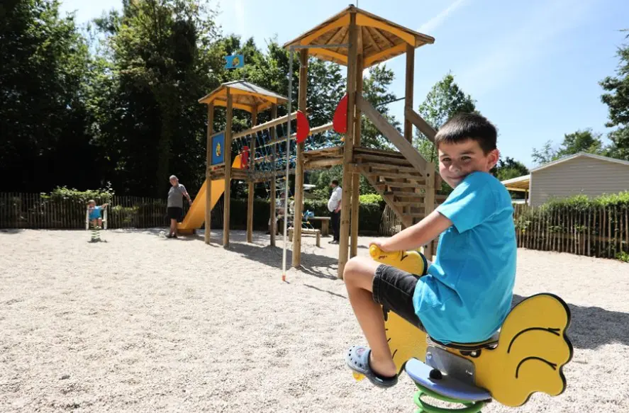 Camping Paradis Le Val de Trie 4 étoiles★★★★