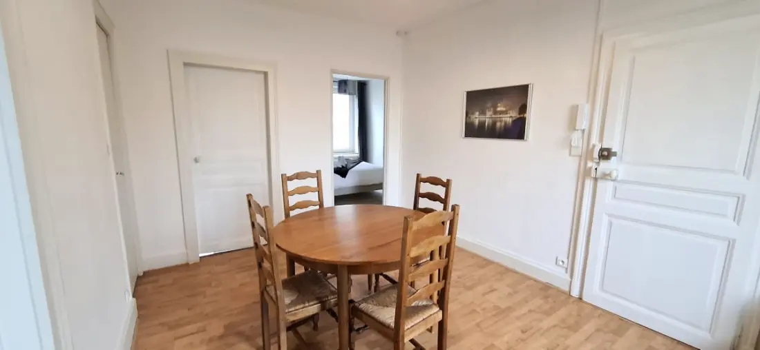 Hôtel Des Cousines - Anais / Appartement 4 Personnes Nancy