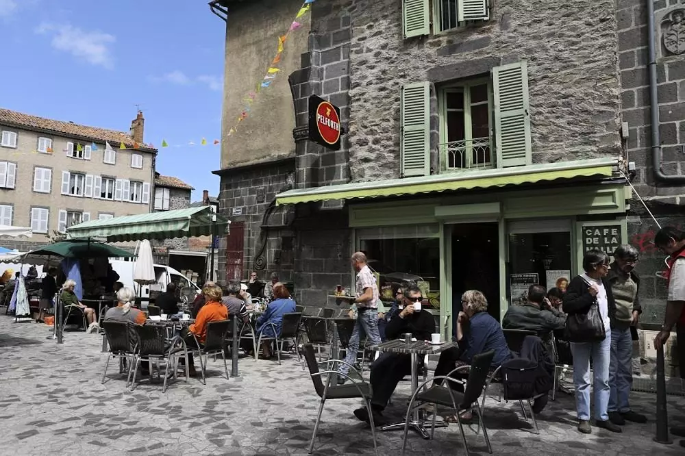 Flower Camping Le Belvédère - Auvergne - Cantal **** - Neuvéglise-sur-Truyère - 50