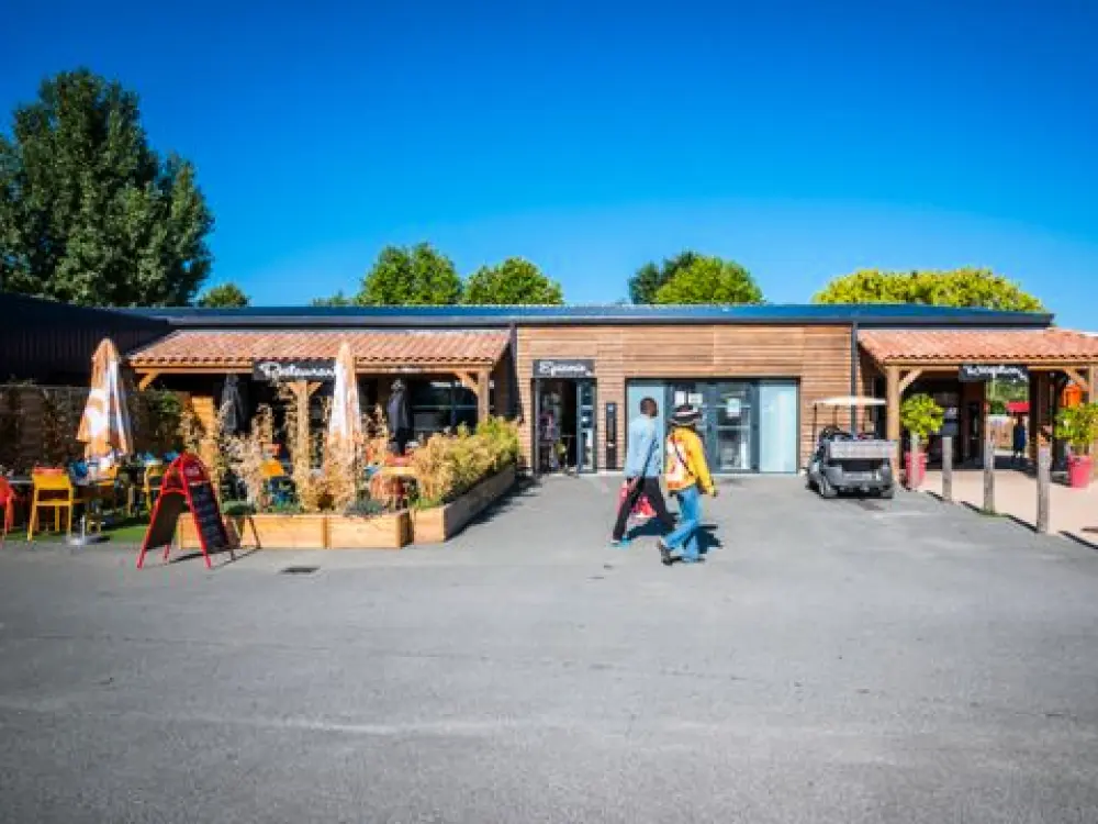 Camping Le Nid D'Eté 4 étoiles★★★★