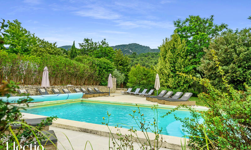 Loggia 7 Cyprès | Résidence Les Petitons - - Oppede - 33