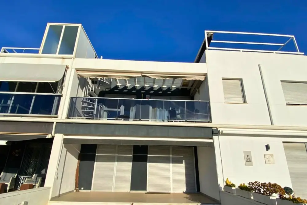 Appartement Moderne Avec Piscine, Terrasse Et Solarium équipé