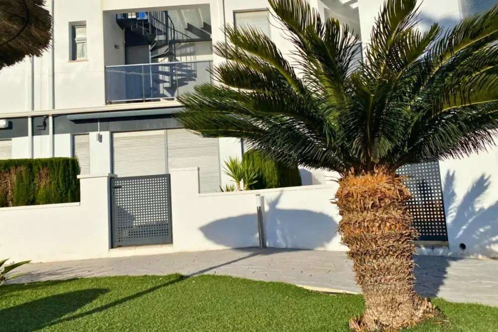 Appartement Moderne Avec Piscine, Terrasse Et Solarium équipé