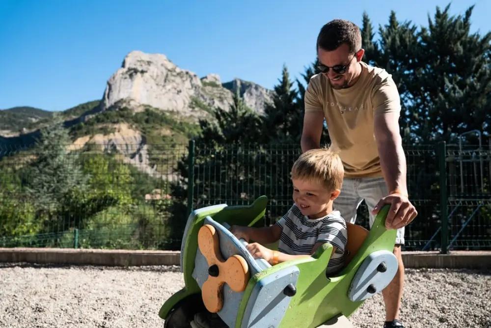 Camping Les Princes d'Orange 3 étoiles★★★