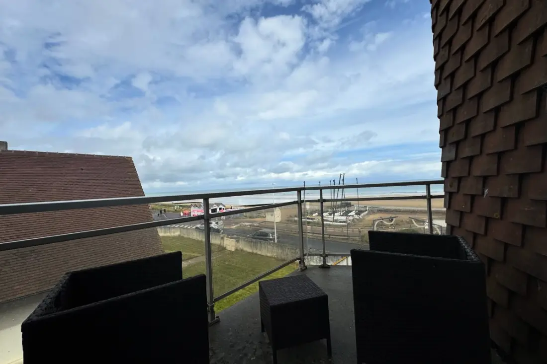 Joli T2 Avec 2 Balcons En Front De Mer