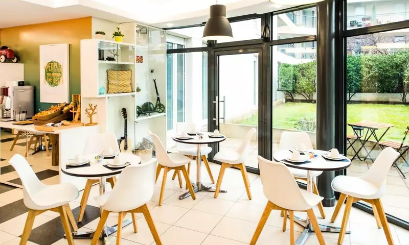 Aparthotel Adagio access Vanves Porte de Chatillon 3*, Paris, Ile de ...