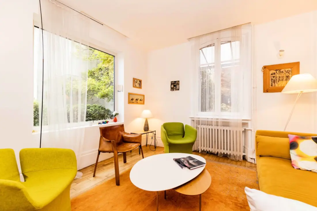 Grande Maison Dans Son Jardin Arboré