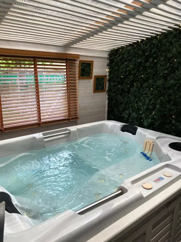 Chalet 2 Pers Avec Jacuzzi