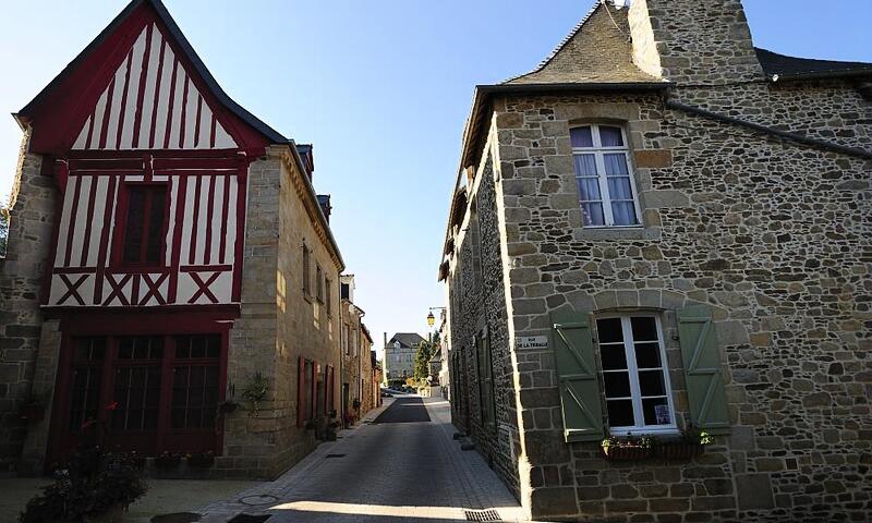 Gîte de France Maison de la ville-j 3 épis - - Plenee Jugon - 32