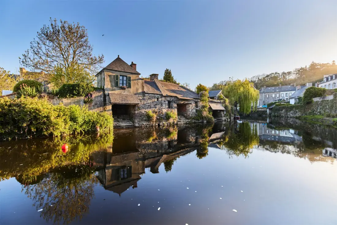 Gîte de France Le petit ploëzalais 2 épis