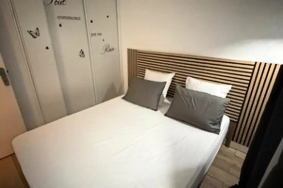 Bel Appartement Avec Piscine, 10 Min De La Plage