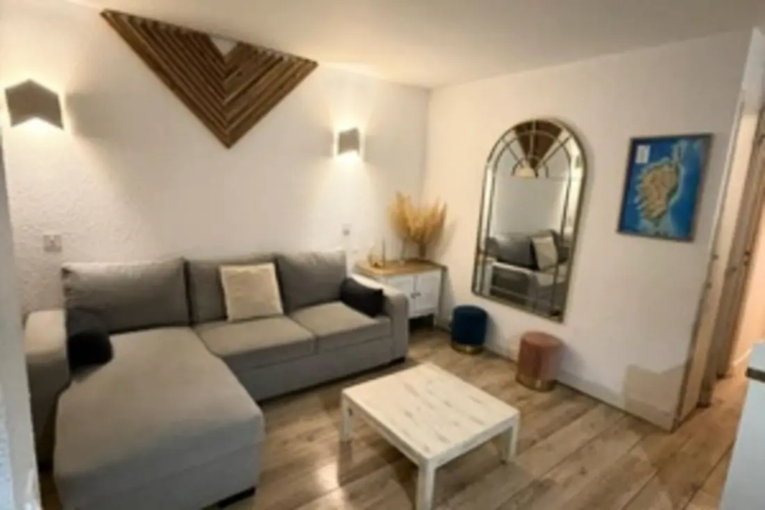 Bel Appartement Avec Piscine, 10 Min De La Plage