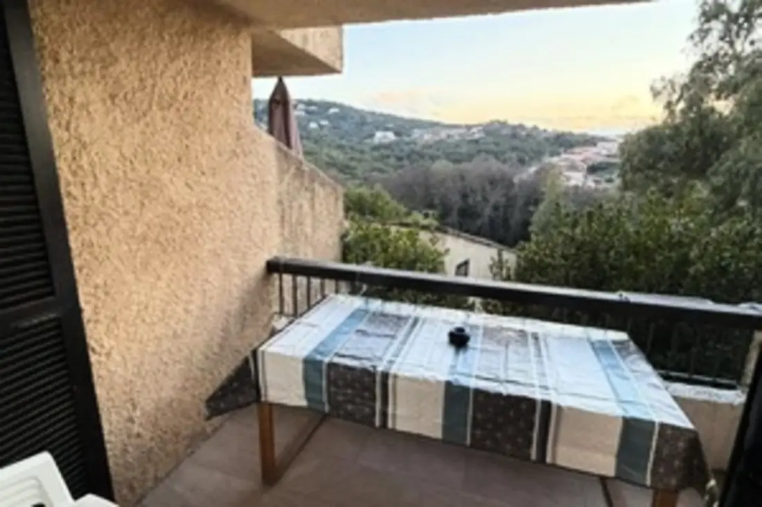Bel Appartement Avec Piscine, 10 Min De La Plage