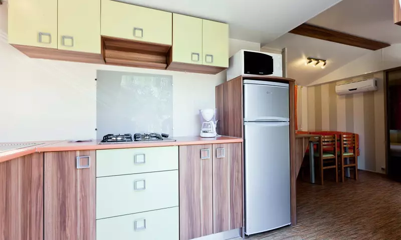 Résidence de Plein Air Campo Di Mare - Mobil Home 3 Pièces 6 Personnes Climatisé + TV (5 adultes ou 4 adultes + 2 enfants - 12 ans) - Porto Vecchio - Corse - 16