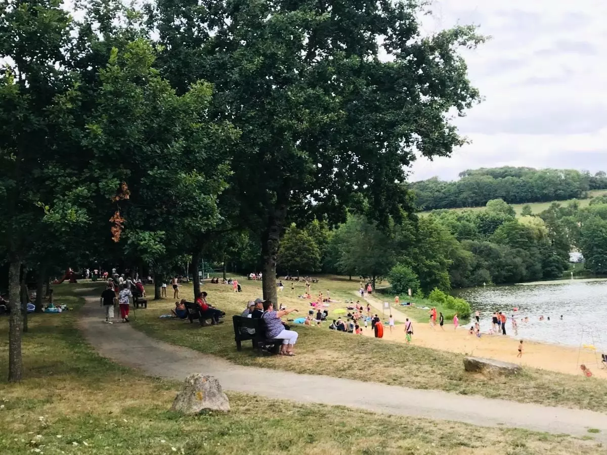 Camping Lac De Pouzauges *** - Pouzauges - 1