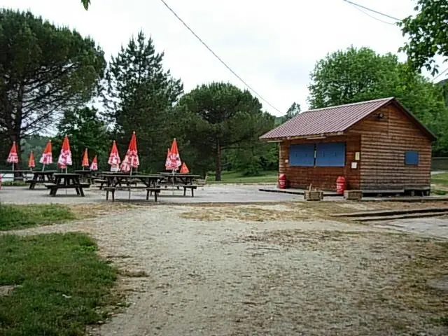 Domaine du Lac de Neguenou3 étoiles★★★