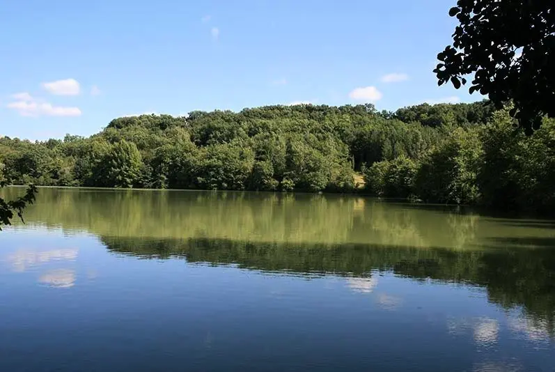 Domaine du Lac de Neguenou3 étoiles★★★