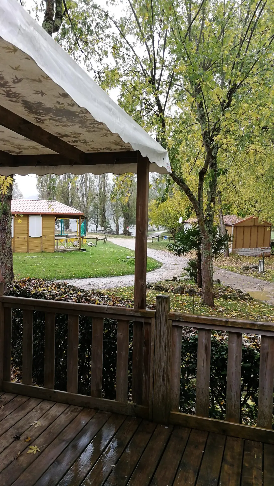 Domaine du Lac de Neguenou3 étoiles★★★