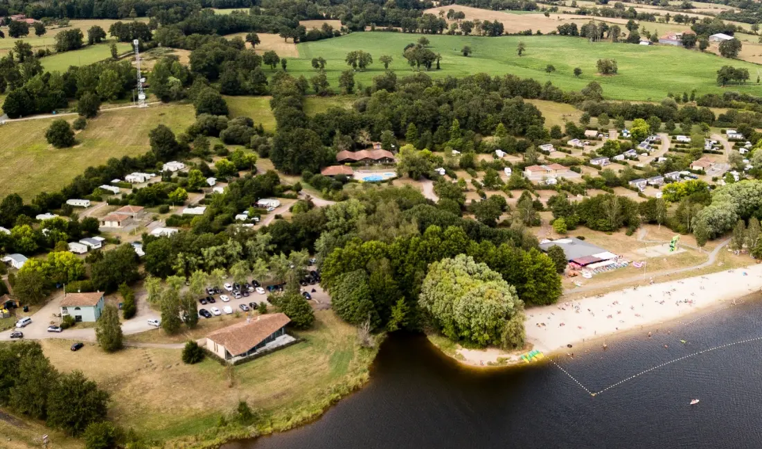 Flower Camping des Lacs 4 étoiles★★★★