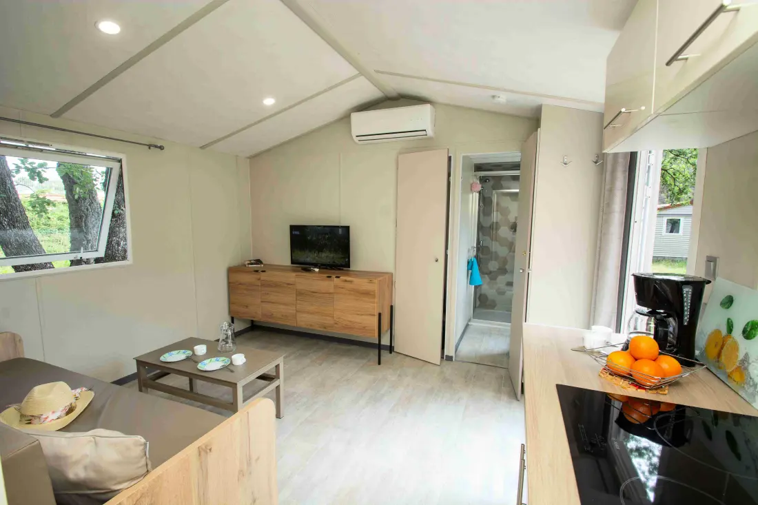 Camping Montana Parc Oasis Village - Coeur de l'Estérel 5 étoiles★★★★★