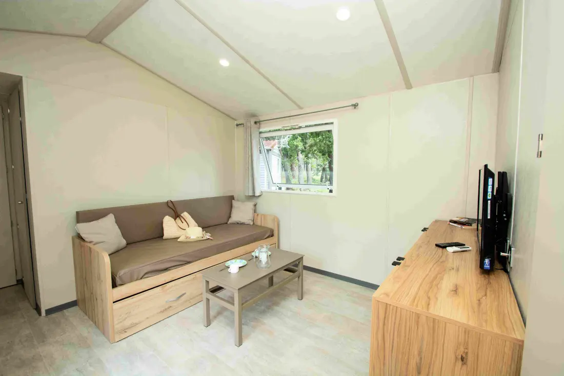 Camping Montana Parc Oasis Village - Coeur de l'Estérel 5 étoiles★★★★★