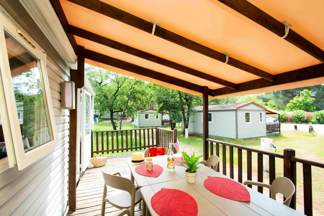 Camping Montana Parc Oasis Village - Coeur de l'Estérel 5 étoiles★★★★★