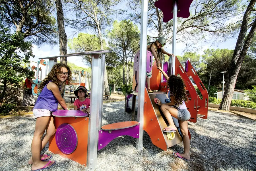 Camping Montana Parc Oasis Village - Coeur de l'Estérel 5 étoiles★★★★★