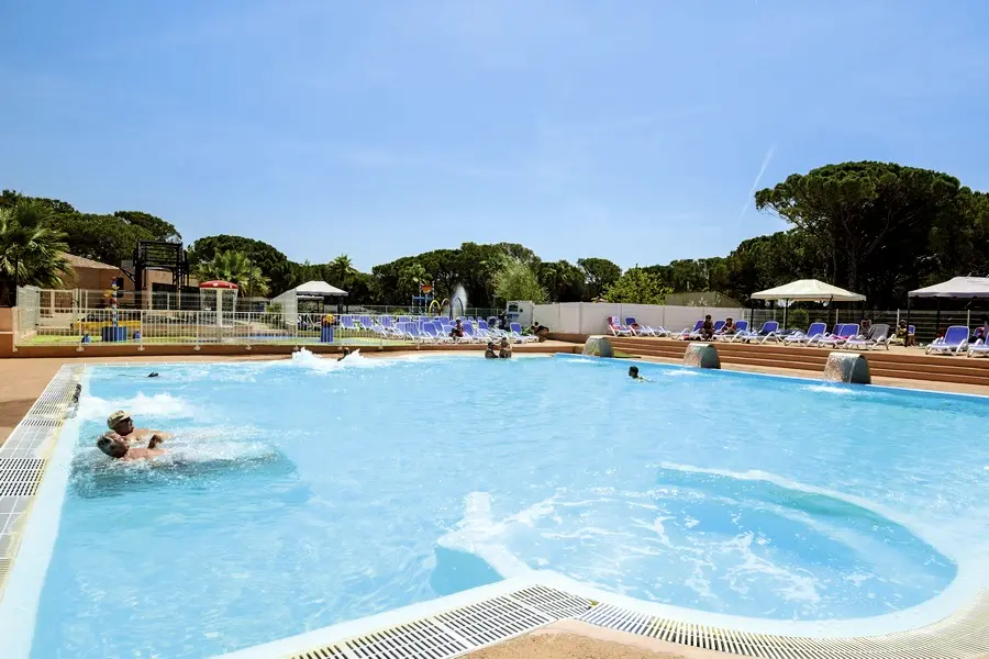 Camping Montana Parc Oasis Village - Coeur de l'Estérel 5 étoiles★★★★★