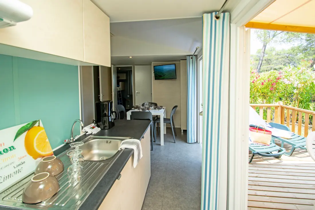 Camping Montana Parc Oasis Village - Coeur de l'Estérel 5 étoiles★★★★★