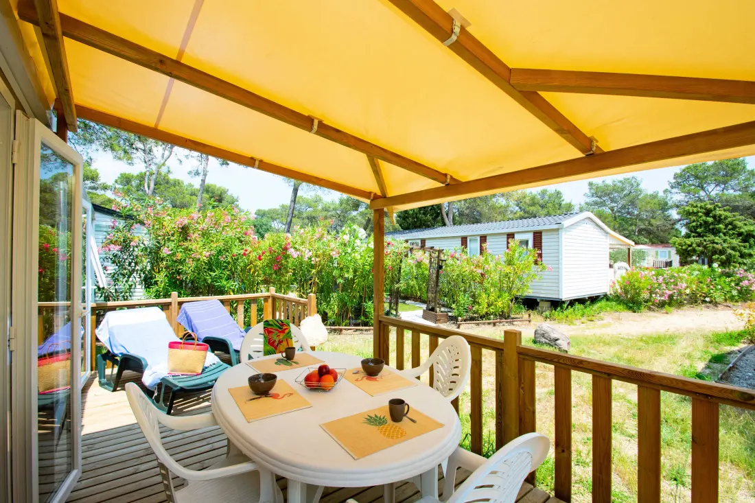 Camping Montana Parc Oasis Village - Coeur de l'Estérel 5 étoiles★★★★★