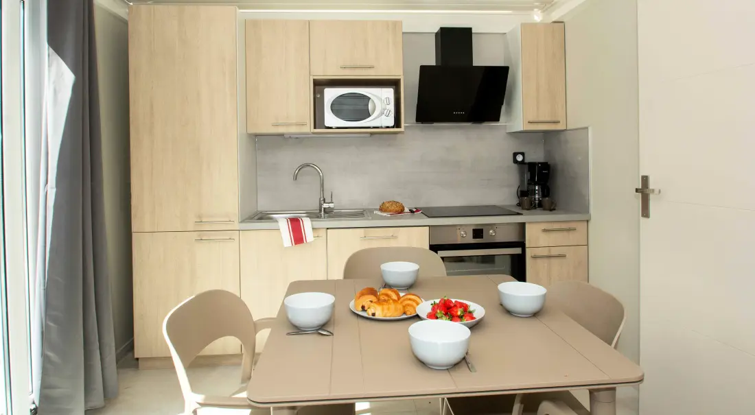 Camping Montana Parc Oasis Village - Coeur de l'Estérel 5 étoiles★★★★★