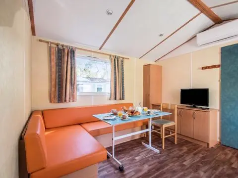 Camping Montana Parc Oasis Village - Coeur de l'Estérel 5 étoiles★★★★★