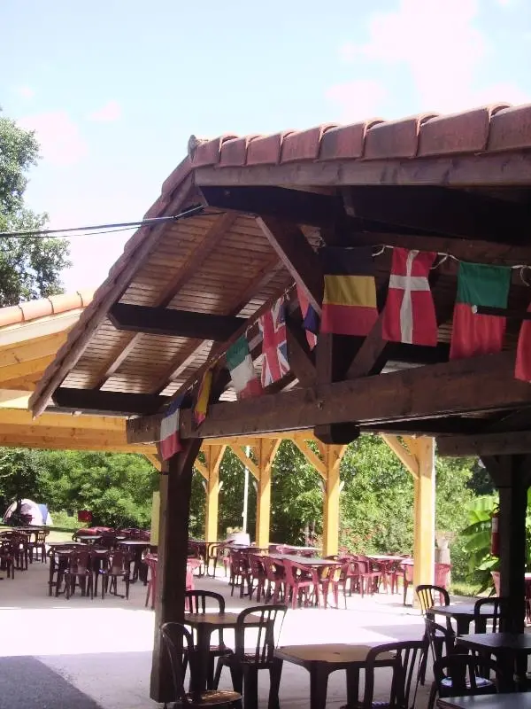 Village Camping LES VIGNES 3 étoiles★★★