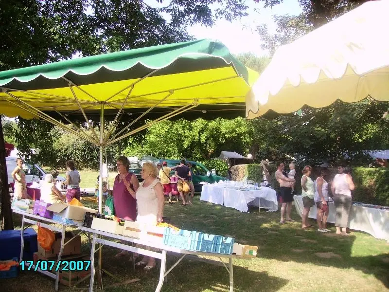Village Camping LES VIGNES 3 étoiles★★★