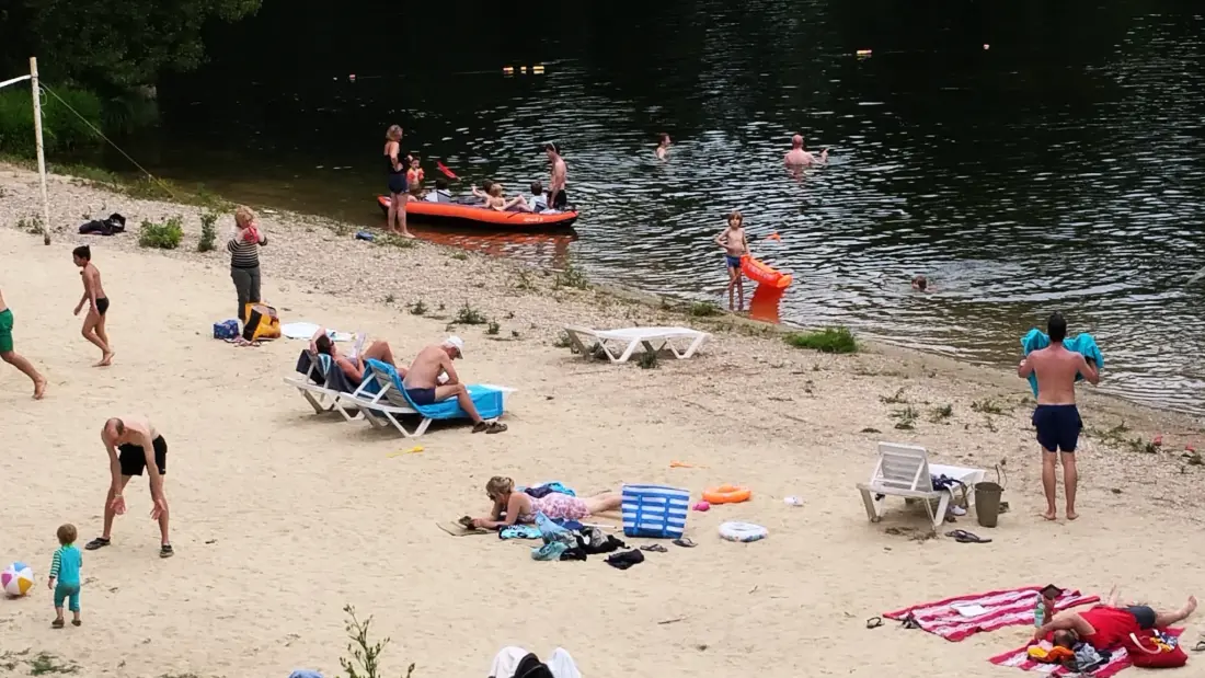Village Camping LES VIGNES 3 étoiles★★★