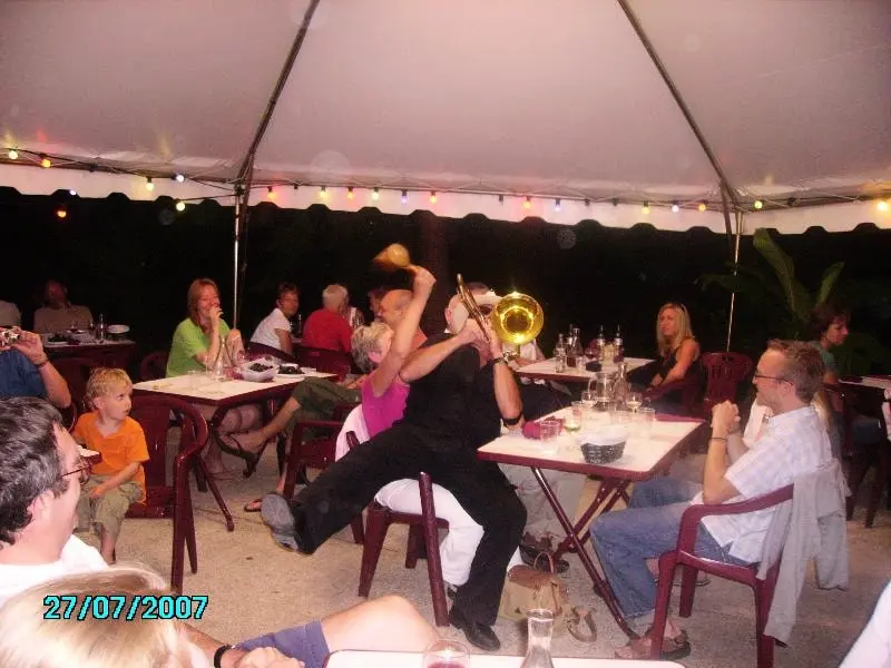 Village Camping LES VIGNES 3 étoiles★★★