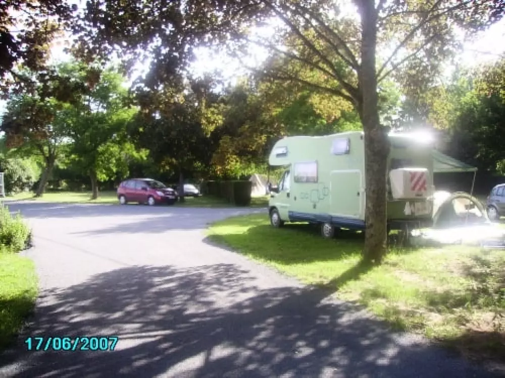 Village Camping LES VIGNES 3 étoiles★★★