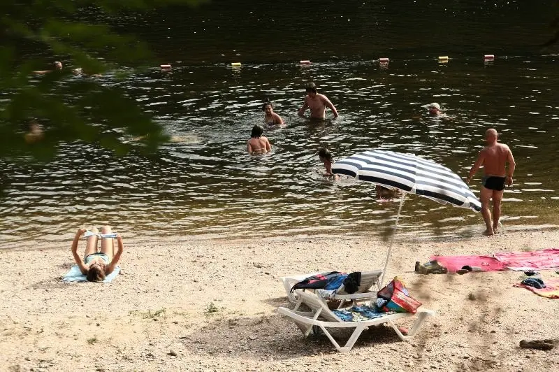 Village Camping LES VIGNES 3 étoiles★★★