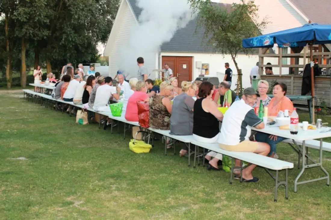 Camping Paradis Les Roses4 étoiles★★★★